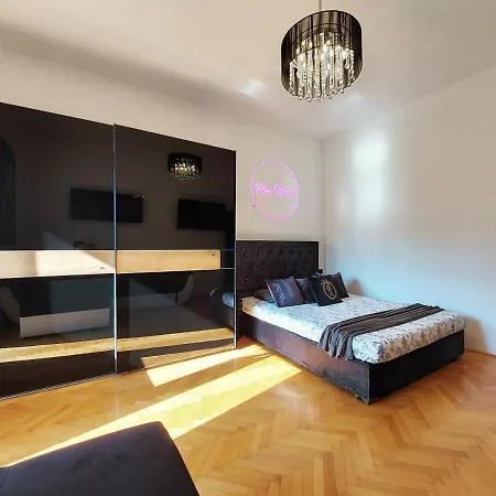 Mini Palais - Beachfront, 5 Min Center, Terrace Διαμέρισμα *